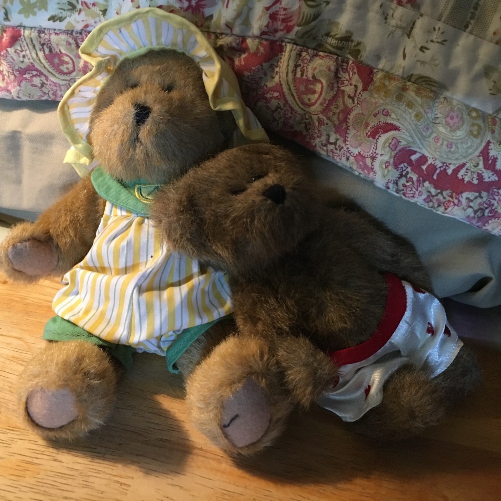 Retired Boyd’s bears bundle